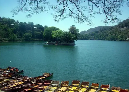 Naukuchiatal Lake